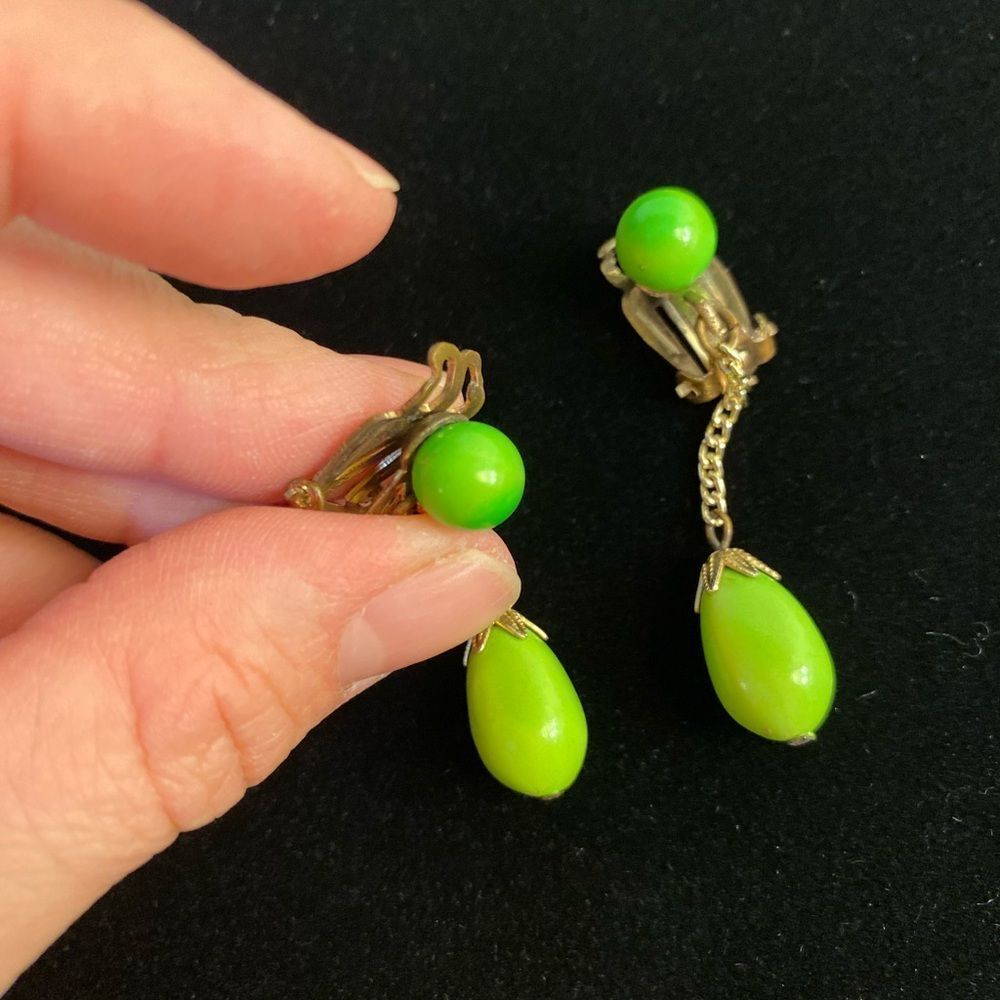 1960s Clip-On Made in Japan Vintage Earrings - Picture 2 of 5